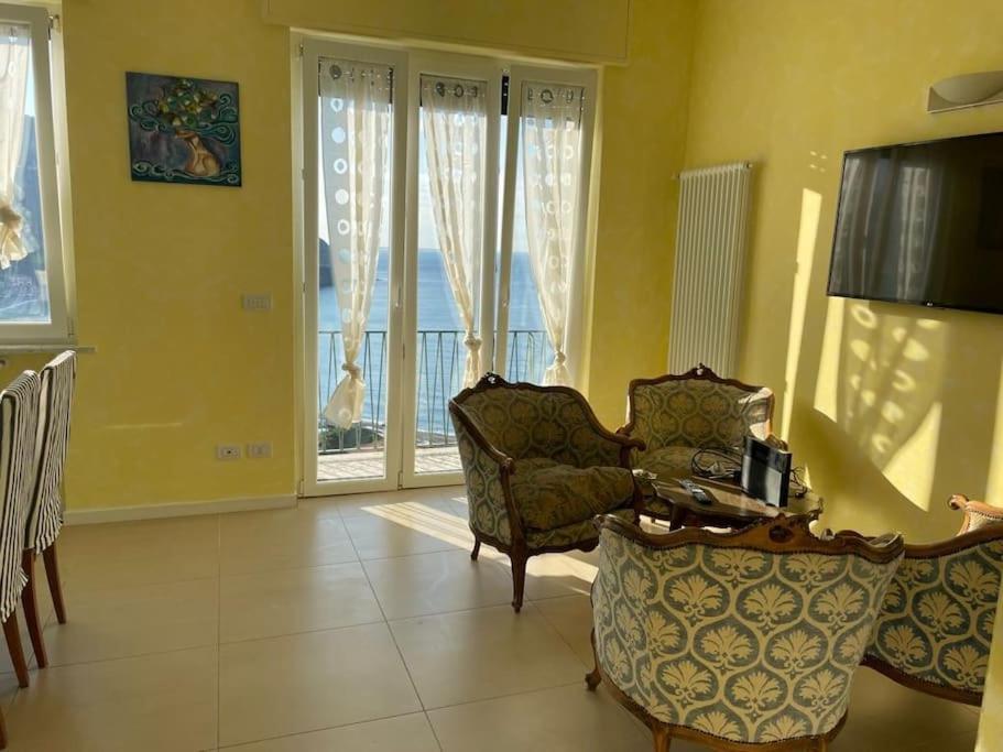 Ocean View Villa With Fast Wi-Fi And Elevator To Town 莱万托 外观 照片